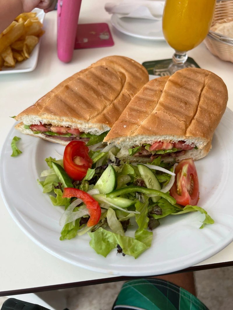 Anna’s Coffee Shop
