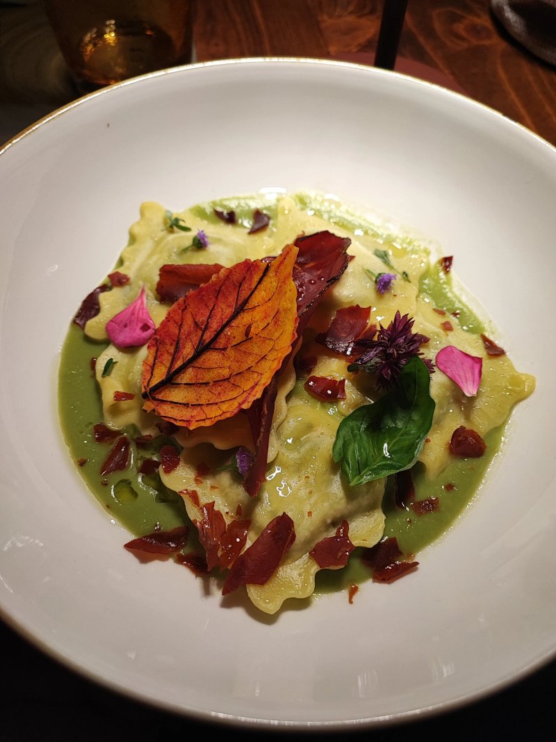 Seesons Ristorante & Lounge Bar
