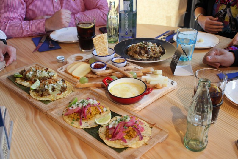 La Fuente De Soda's Restoran