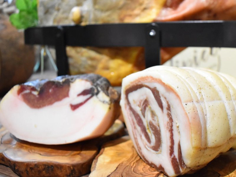 Tipico Hub Del Gusto