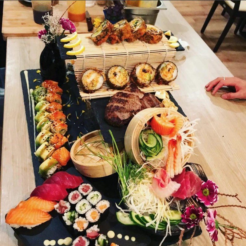 Hanayuki Sushi Restaurant