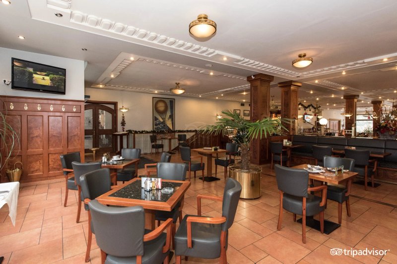 Hotel Avion