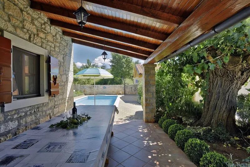 Quaint Holiday Home in Sveti Lovrec with Pool