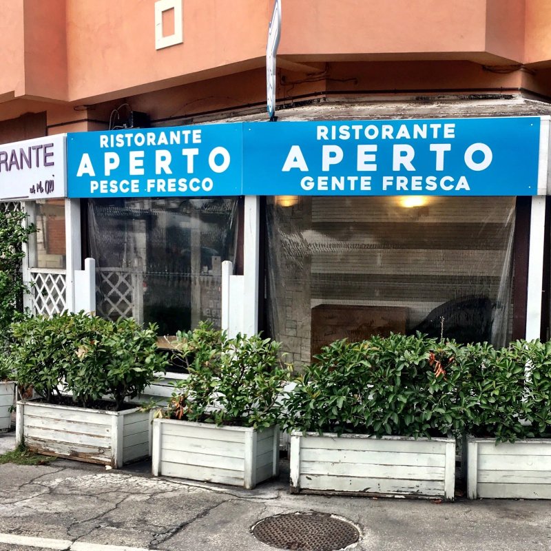 La Liscia da mr. Ori featuring casa Orazi