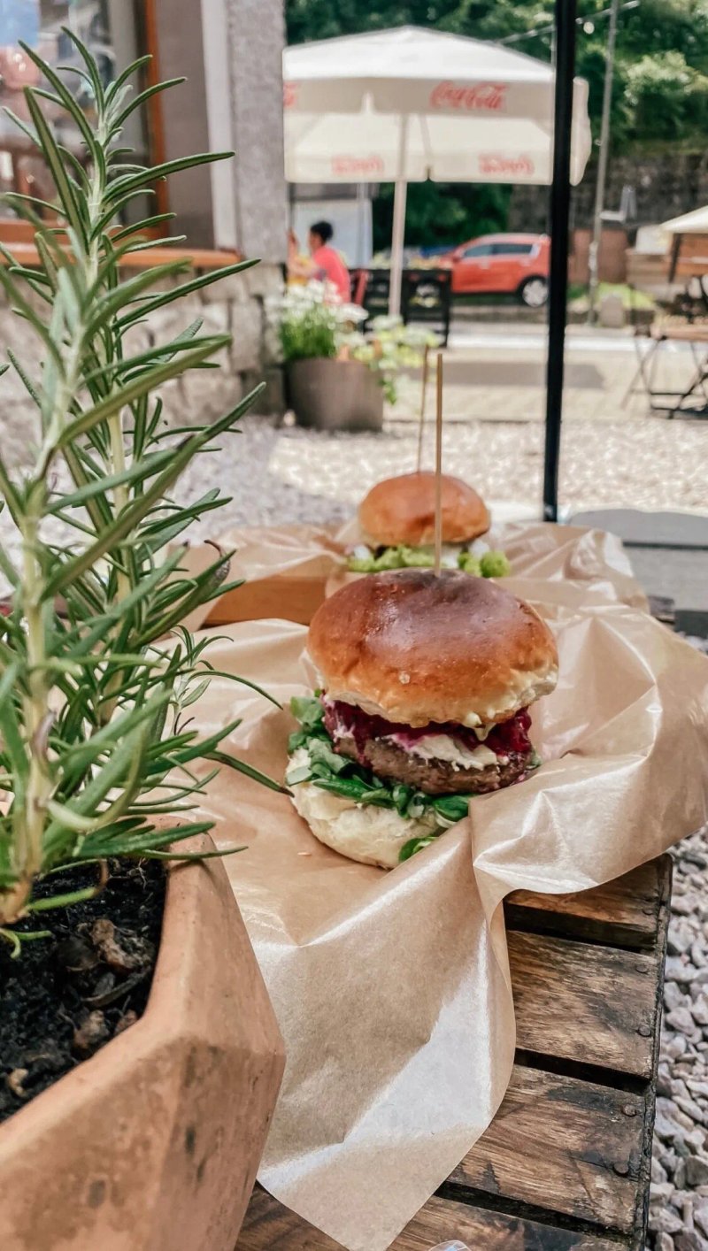SPOT Burger / Coffee / Beer