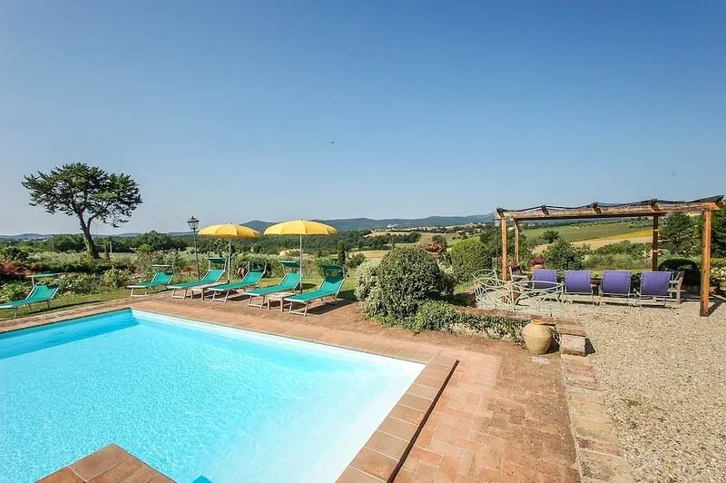 Detached villa with private pool and fenced garden 30km from Orvieto/Spoleto