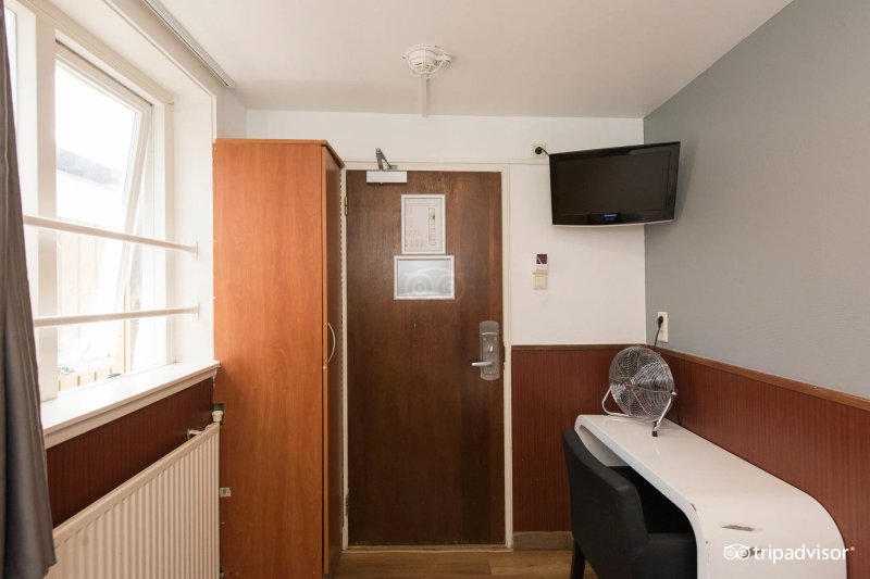 Travel Hotel