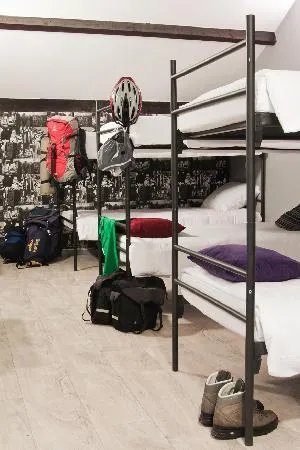 King's Inn city hostel & hotel