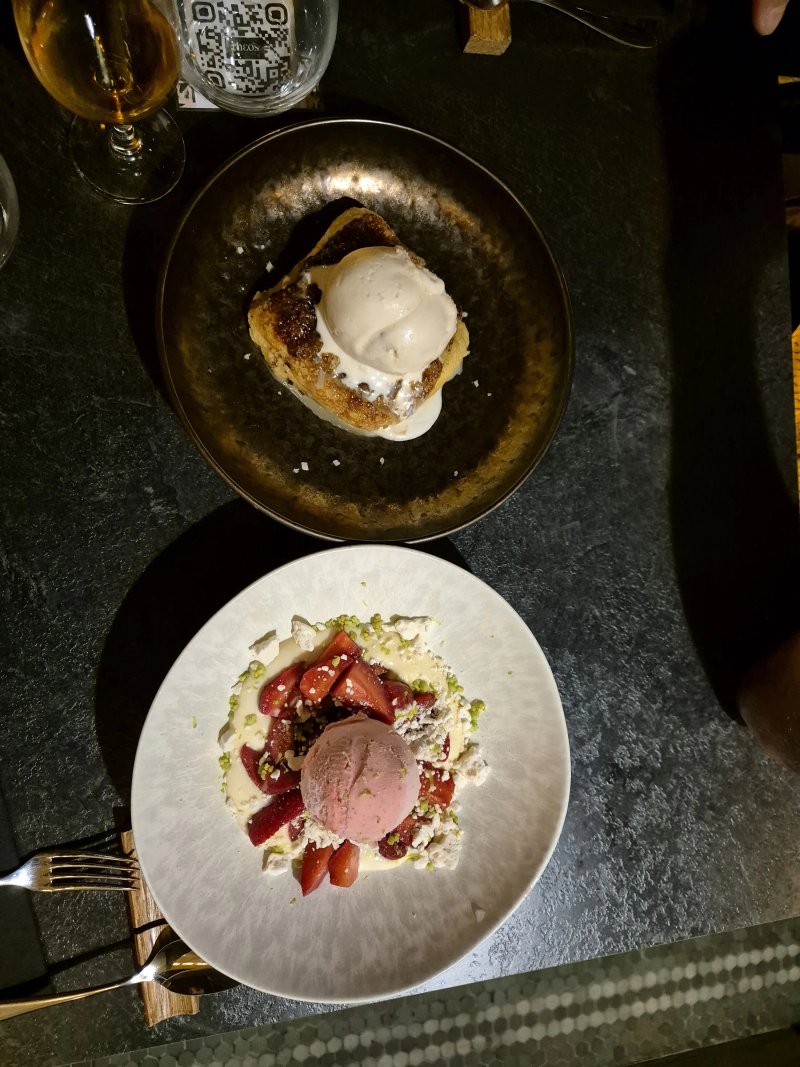 Theo's by Chef Julio Pereira