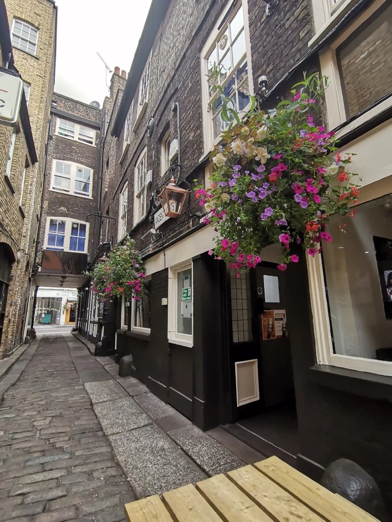 Belushi's - London Bridge