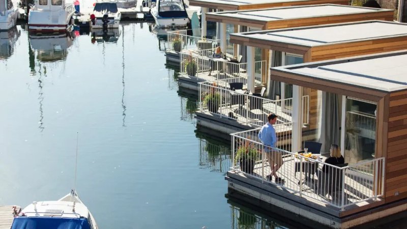 Floatels by Tŷ Milford Waterfront