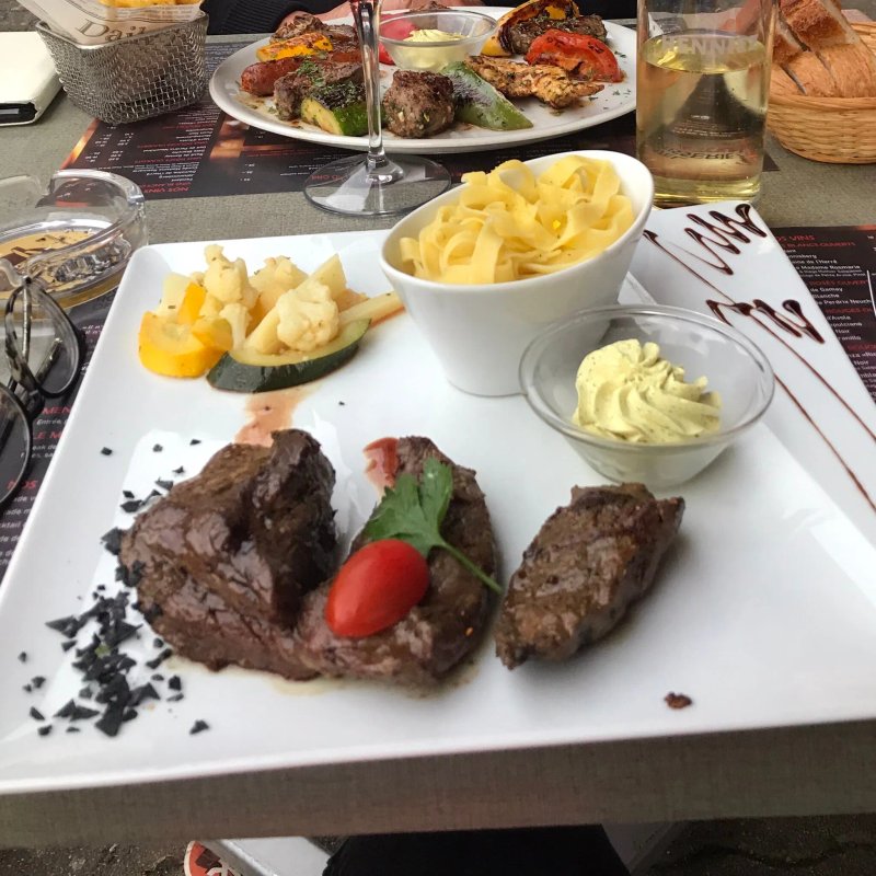 Rotisserie de la Tour-Rouge