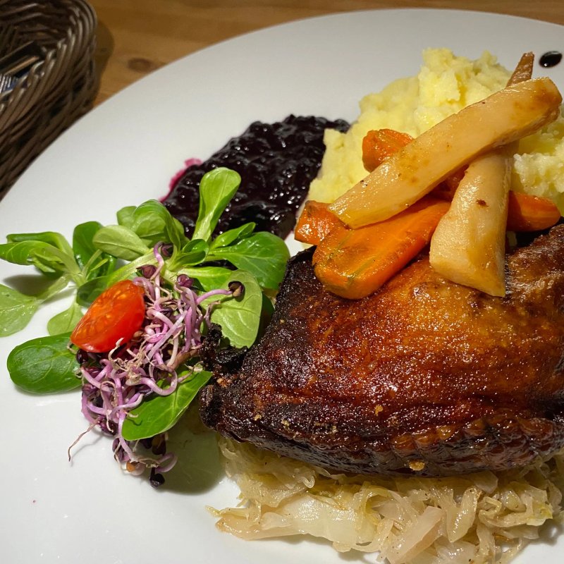 Golden Key Bistro & Bar