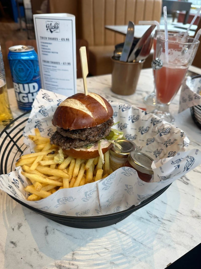 Kicks Bar & Grill