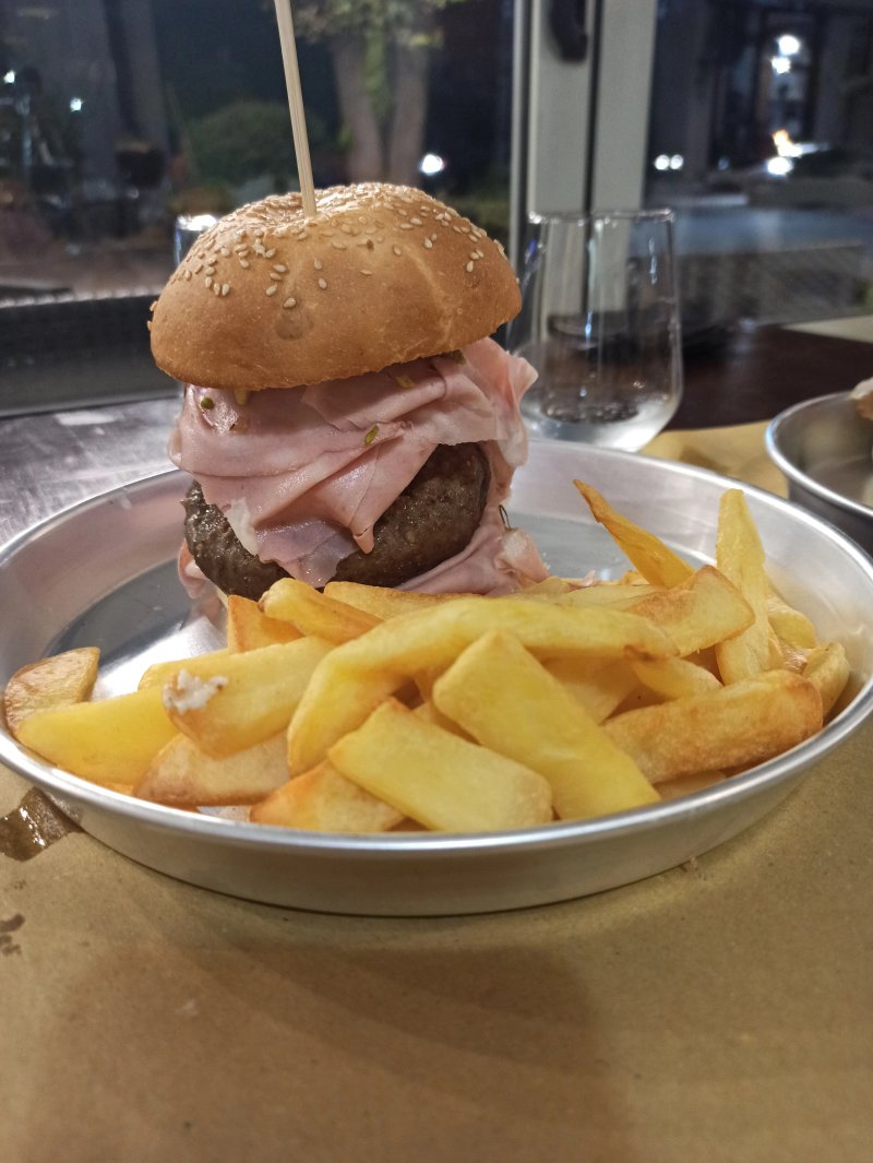Steakatzi