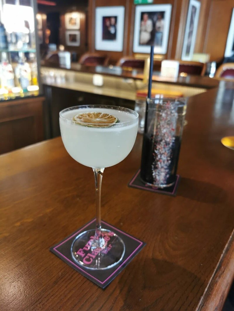 Funky Claude's Bar