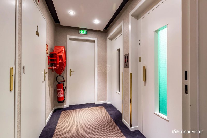 Hotel Charlemagne By Happyculture
