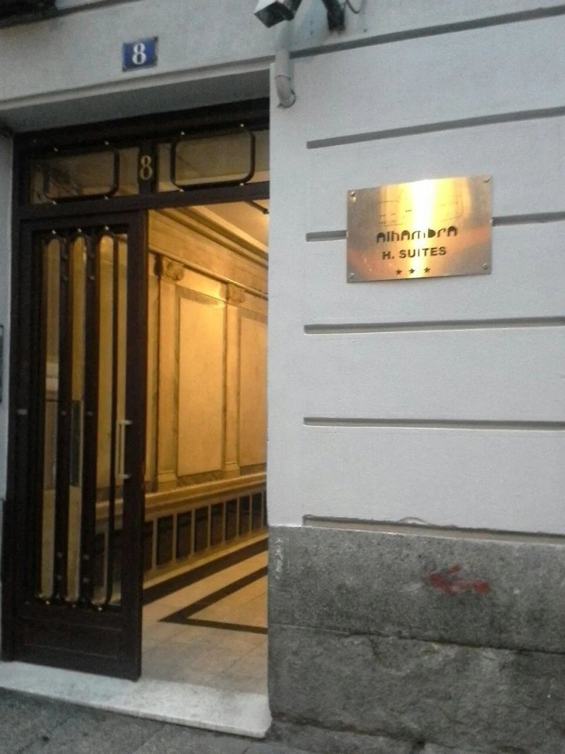 Hostal Alhambra Suites