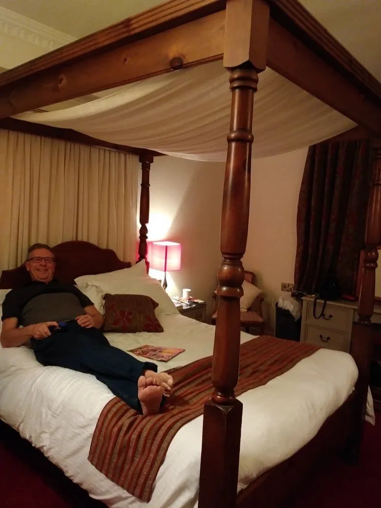 Stonecross Manor Hotel