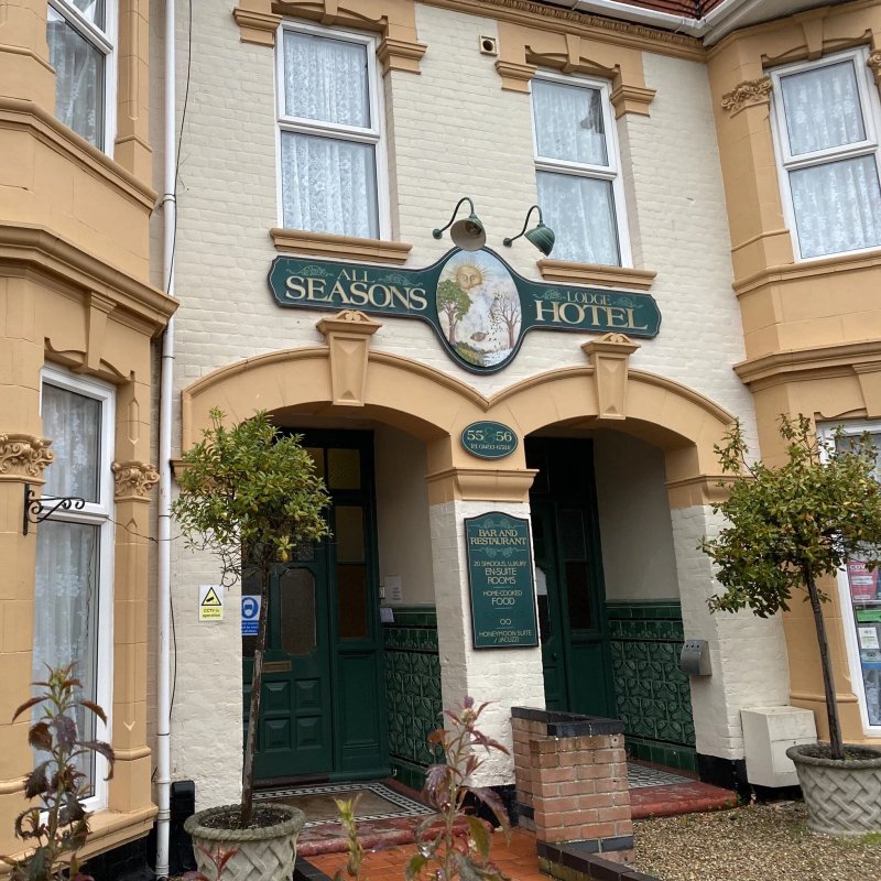 All Seasons Lodge Hotel
