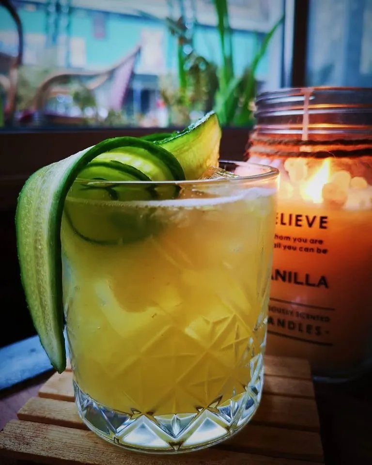 Hemingway Cafe & Bar