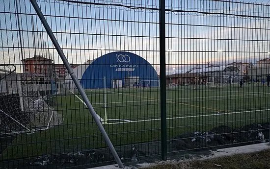 Cento Grigio Sport Village
