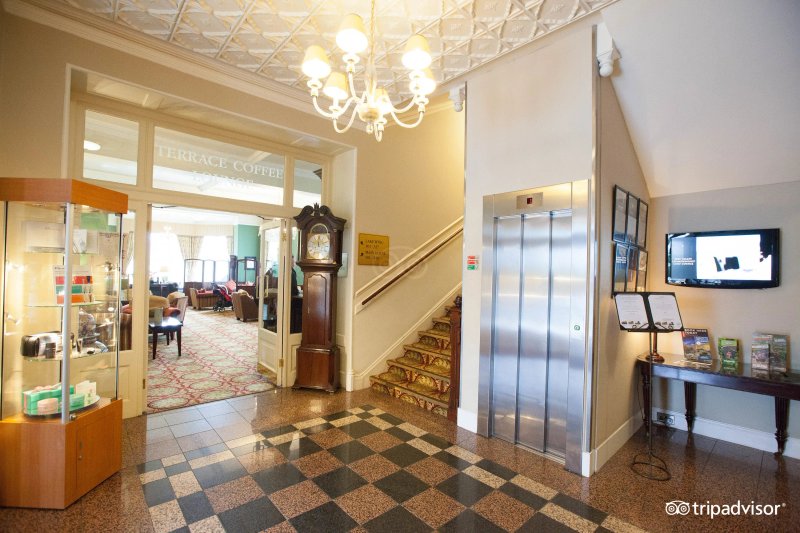 Macdonald Old England Hotel & Spa