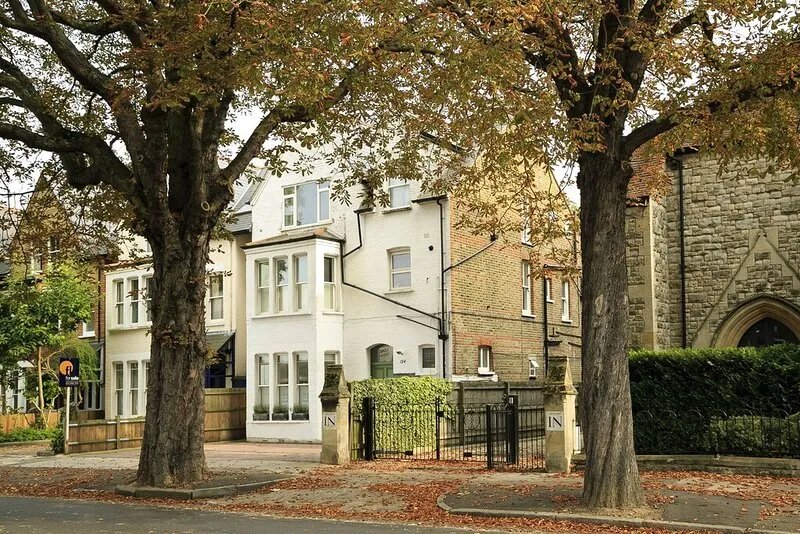 Central Richmond 3Bed Home w Garden/Parking (child/pet friendly!)