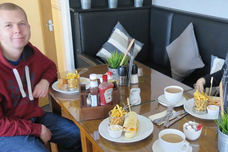 No 10 Cafe