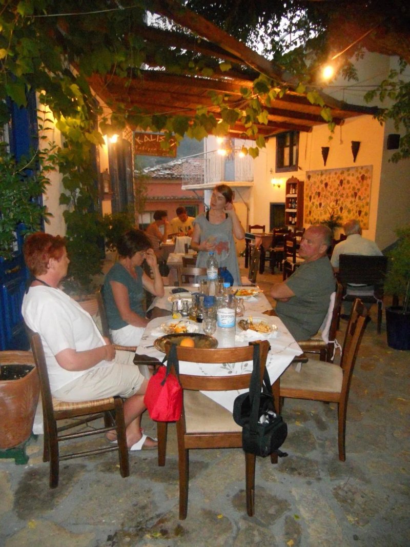 Kalisti Cafe - Restaurant