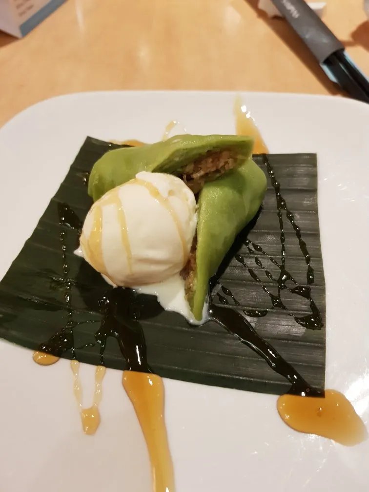 Sampans Oriental Restaurant