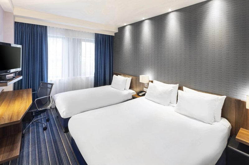 Holiday Inn Express Arnhem, an IHG Hotel