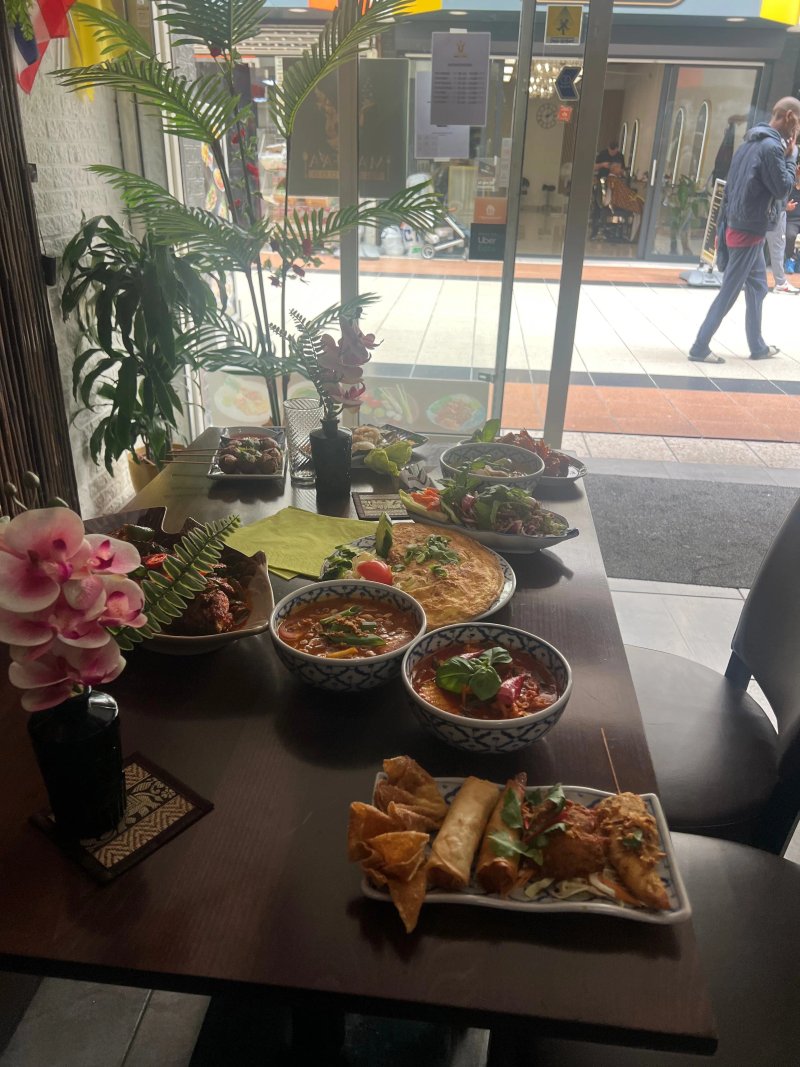 Mae Faa Thai Food