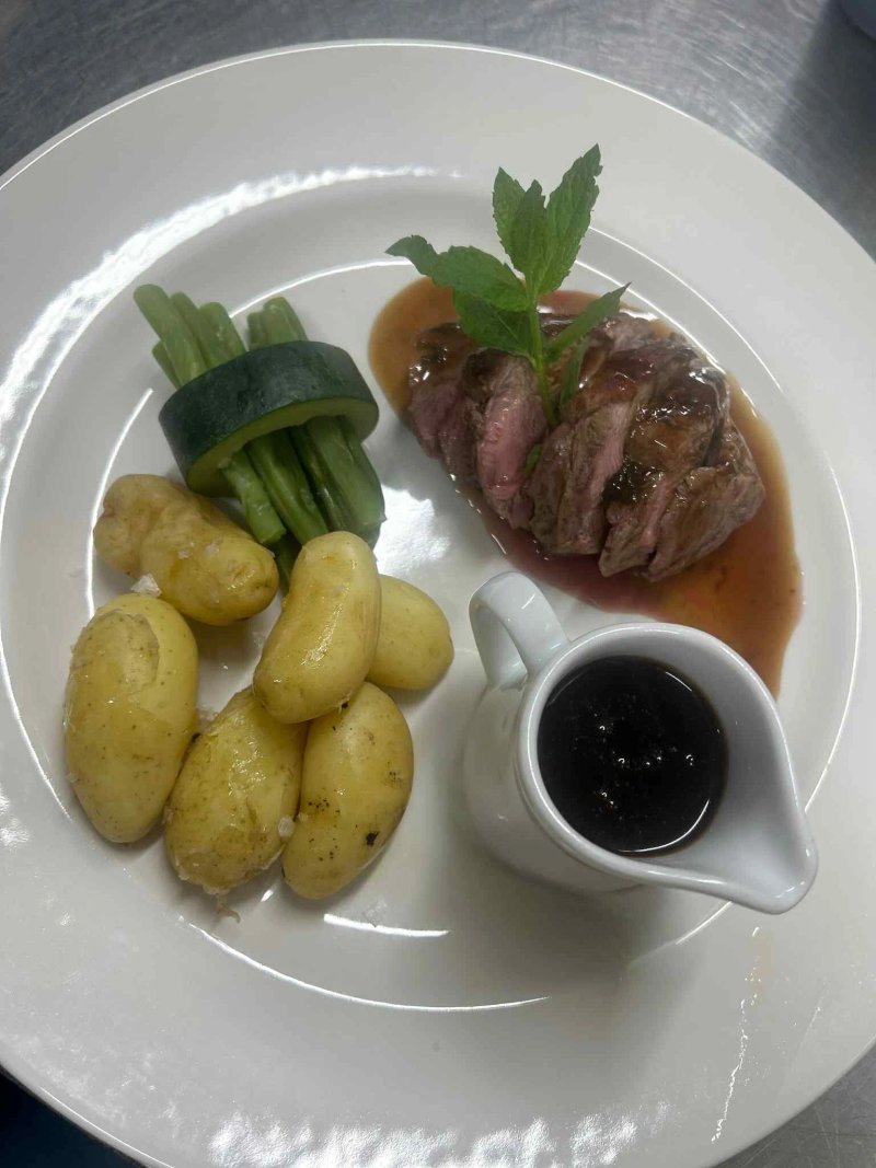 Bishopsgate Hotel And Restaurant
