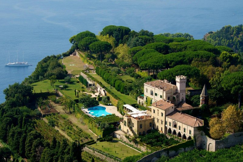 Villa Cimbrone Hotel