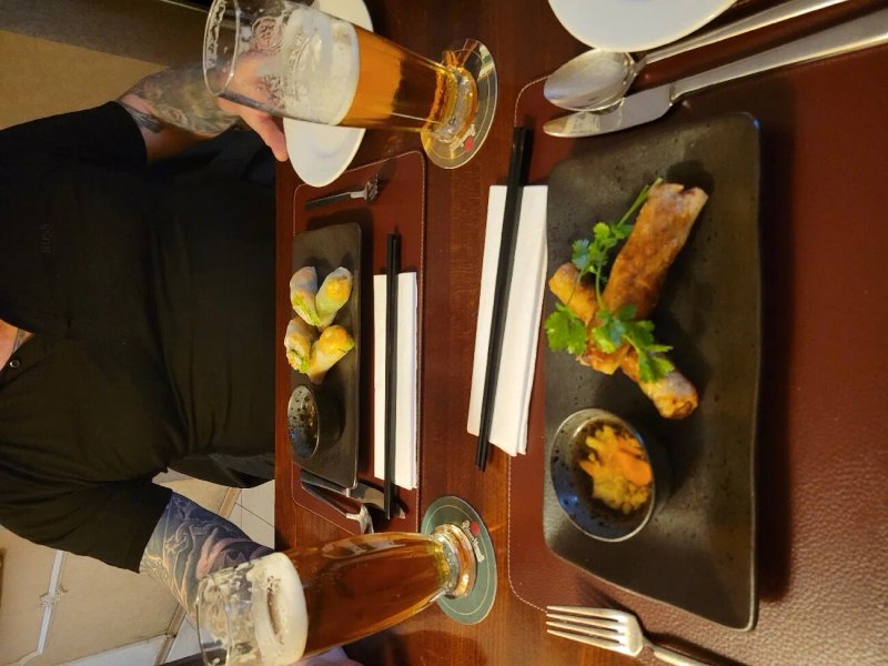 Madame Lyn Restaurant
