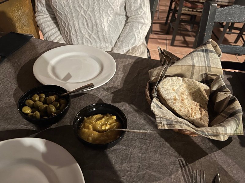 Kampanarko Tavern