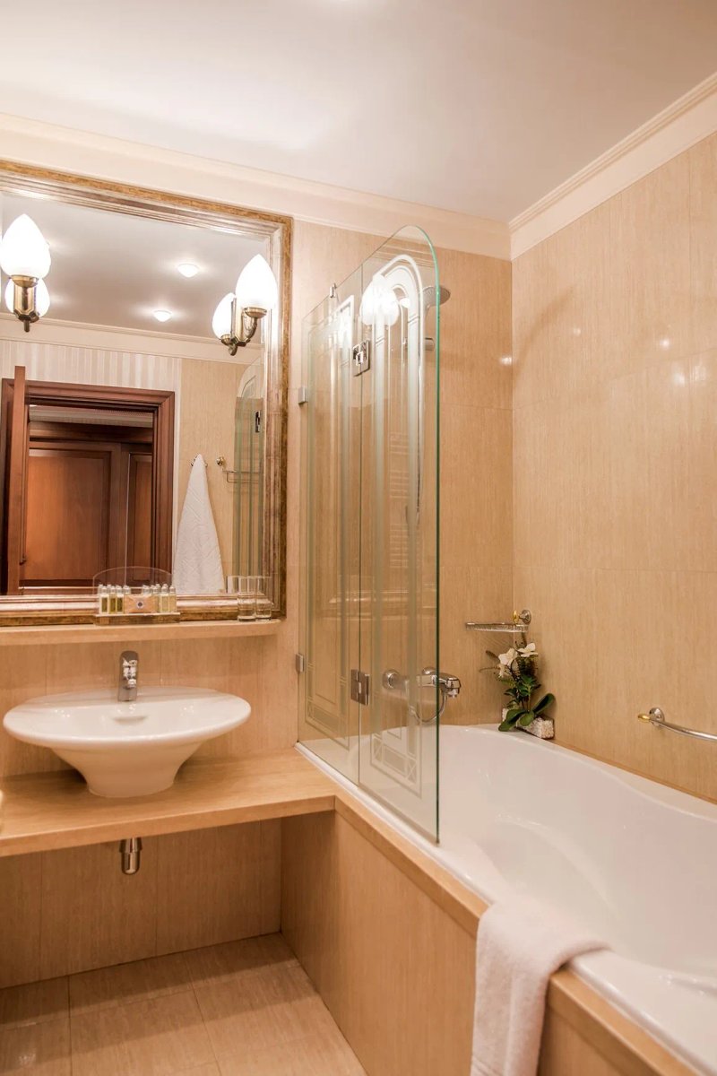 Crystal Palace Boutique Hotel