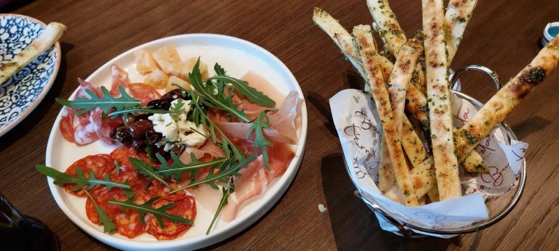 Burrata Italiana Paradise Center