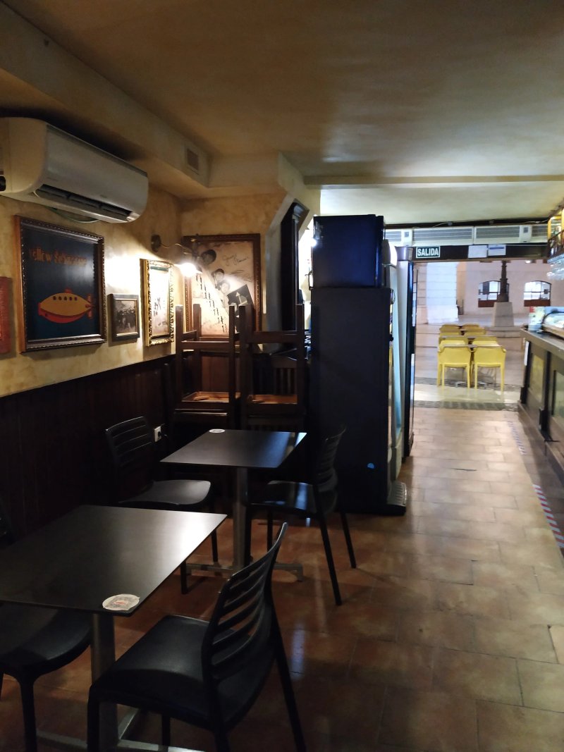 Yellow submarine cerveceria internacional
