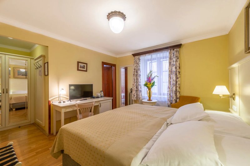 Hotel Cerny Slon