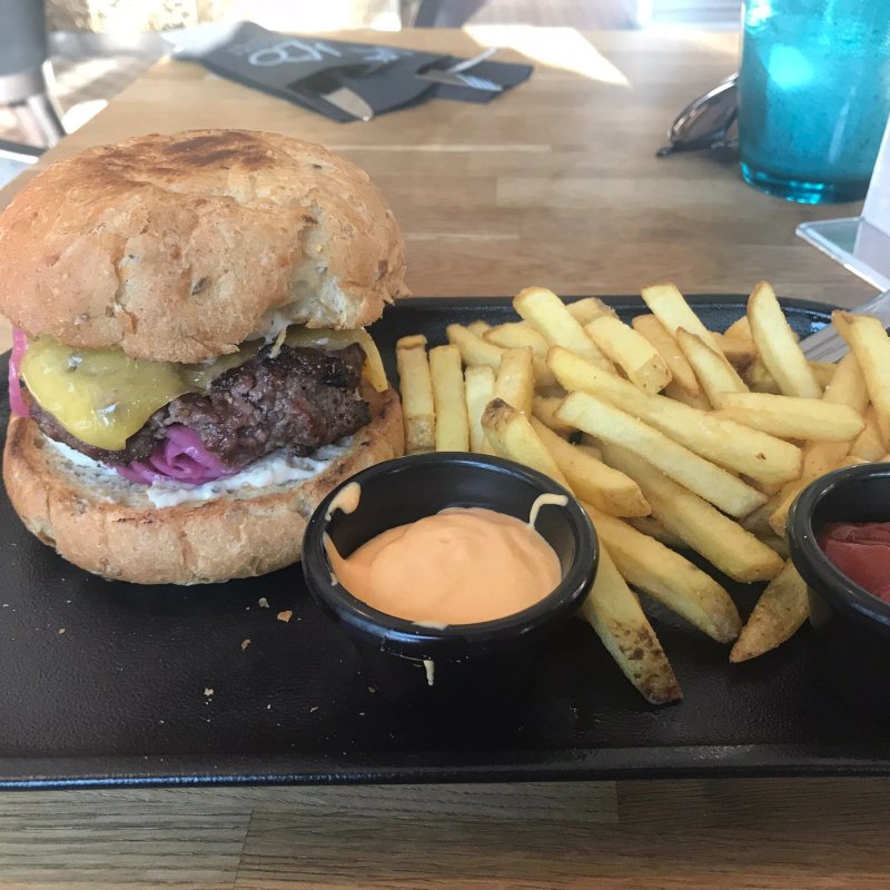 Jalo Kitchen & Lounge