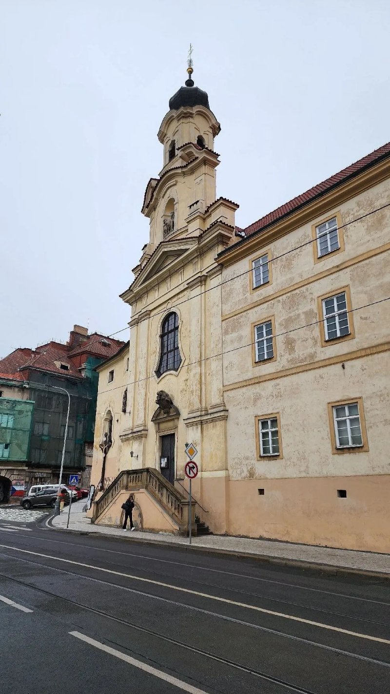 Kostel ZvEstovani Panny Marie Na slup