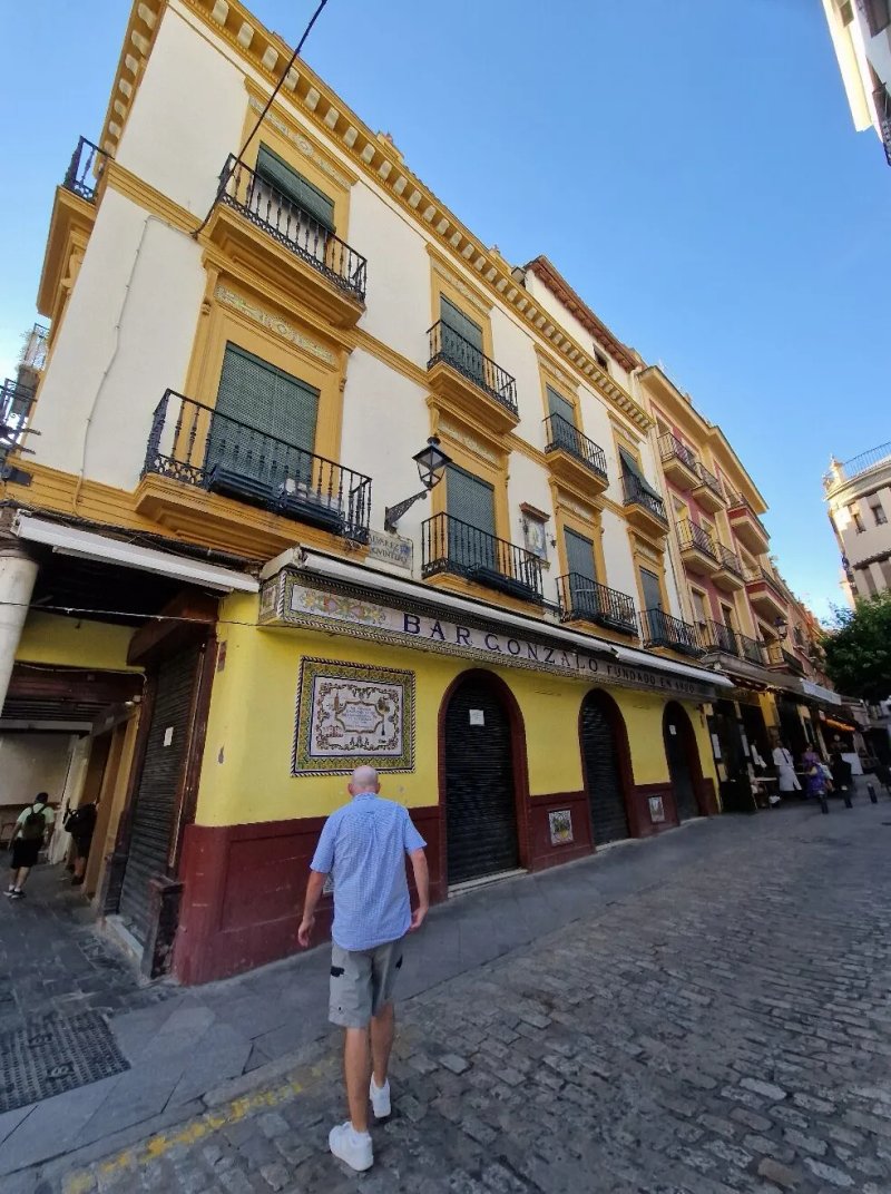 Bar Gonzalo