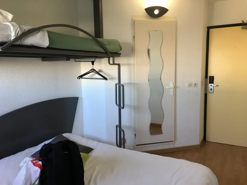 Good Night Hotel