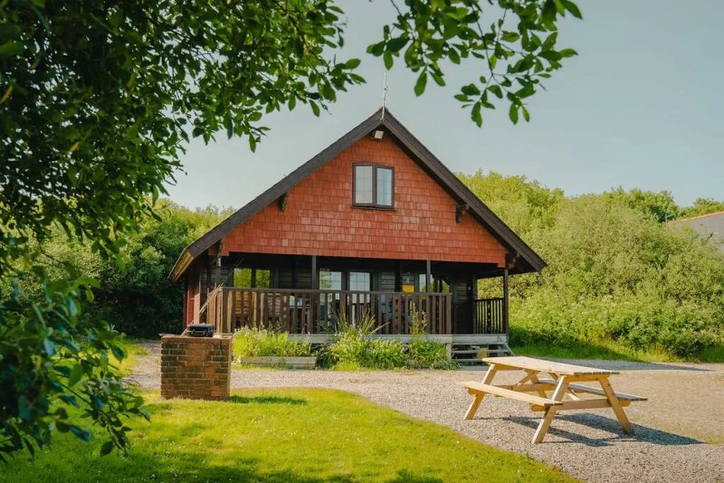 Clovelly Lakes Lodges, Lakes & Fishing