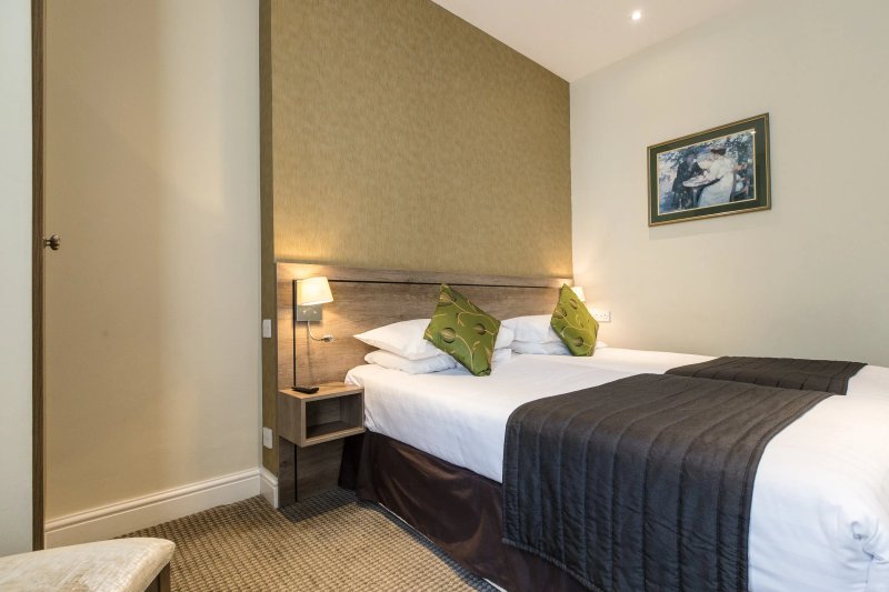 Kensington Gardens Hotel