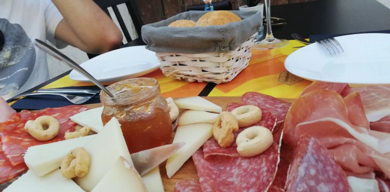 SUGHERO BAR A VIN