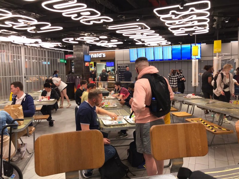 McDonald's Airport Schiphol Lounge 2
