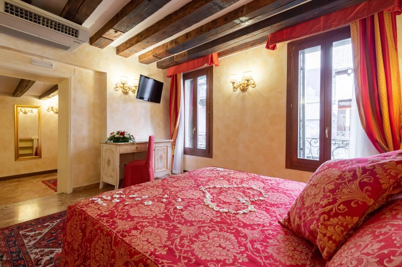 hotel mercurio